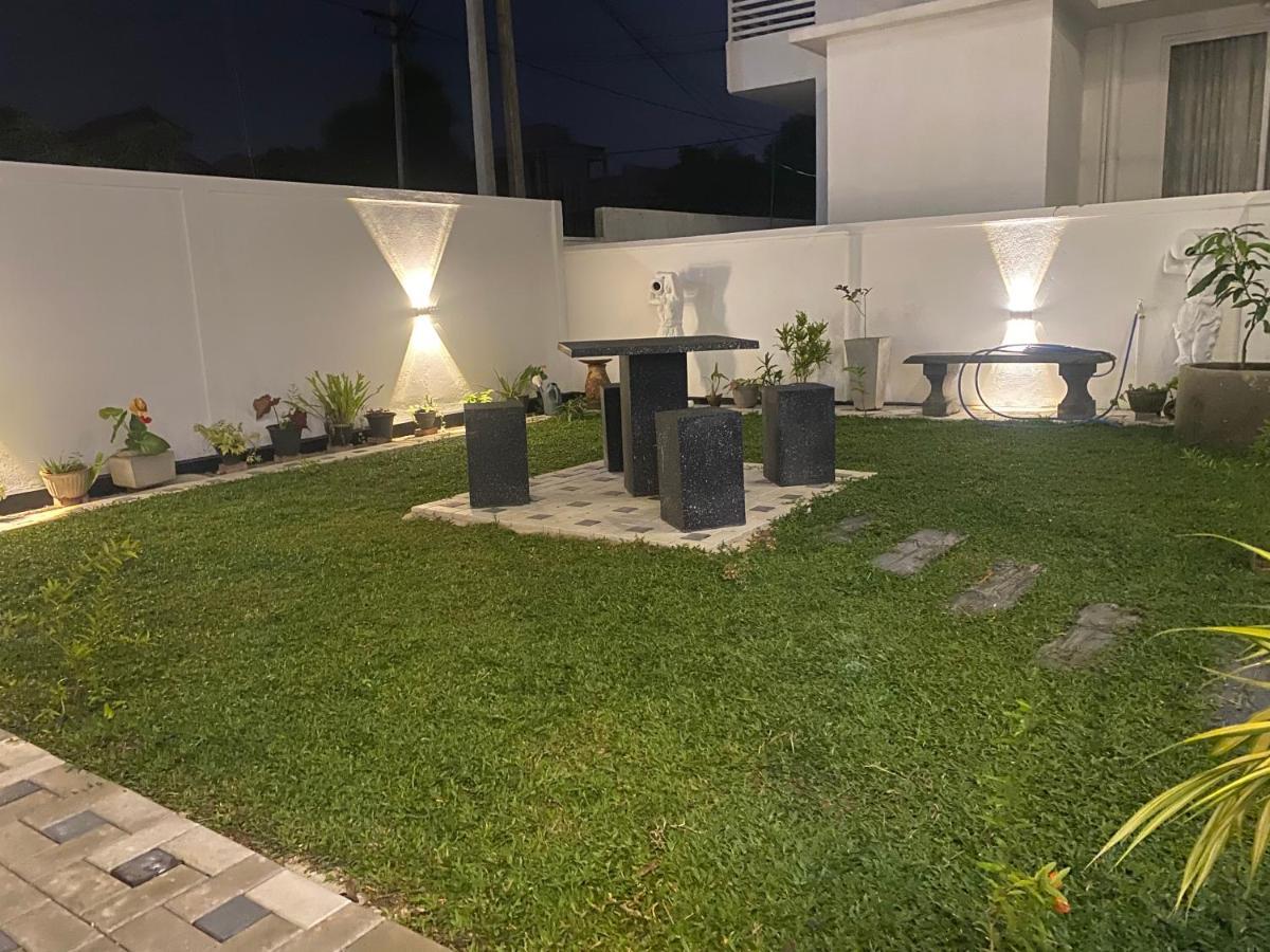 Apartment Near Colombo Airport カトゥナカヤ エクステリア 写真